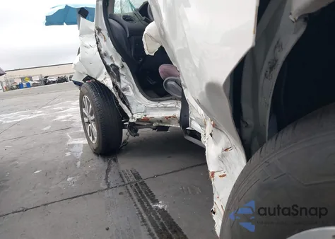2015 Nissan Pathfinder S z USA, uszkodzony, nr VIN 5N1AR2MN1FC712984